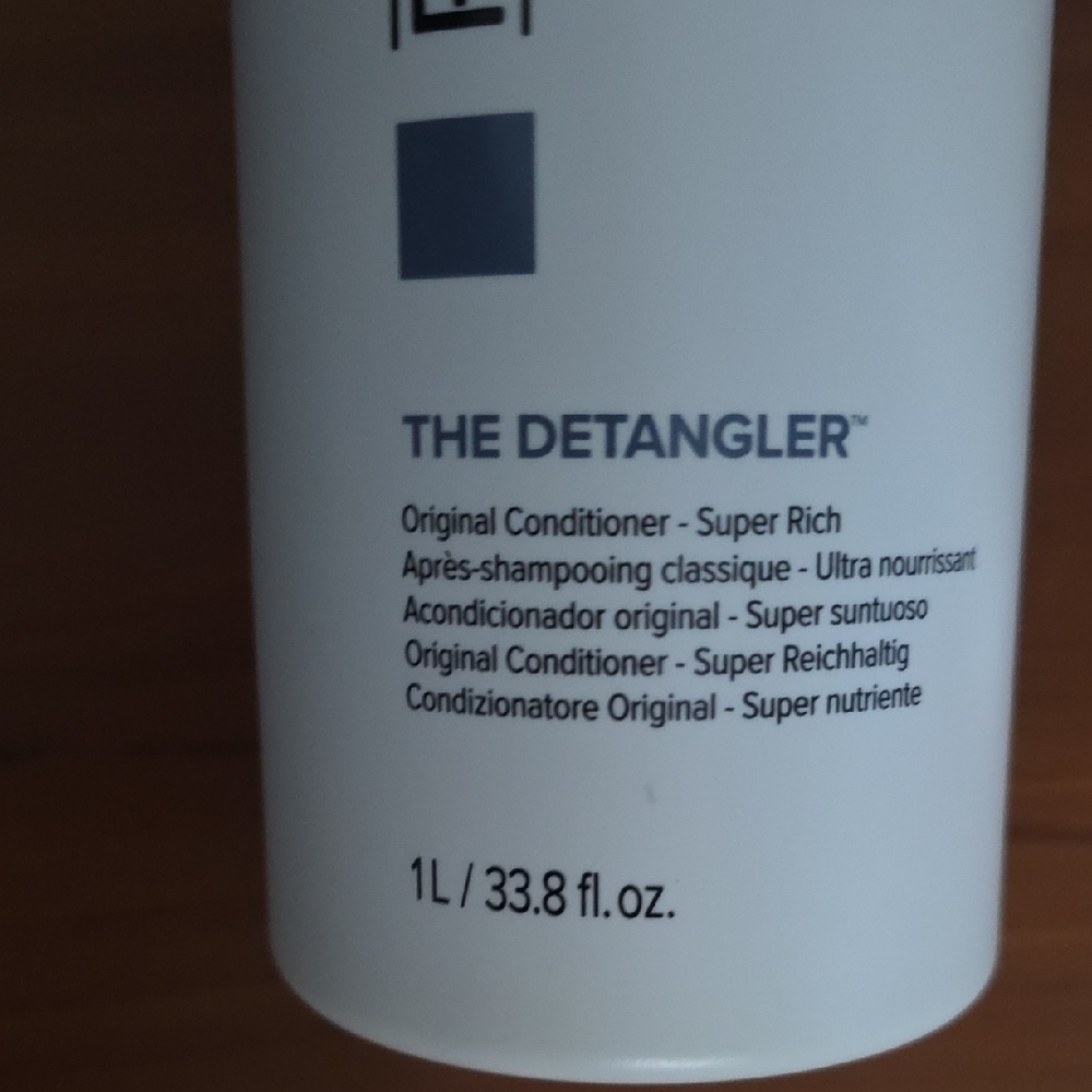 Paul Mitchell White and Blue Hair Care Duo - Picture 2 of 5